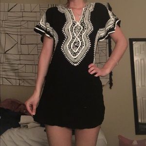 Forever21 Black and White Patterned Shift Dress